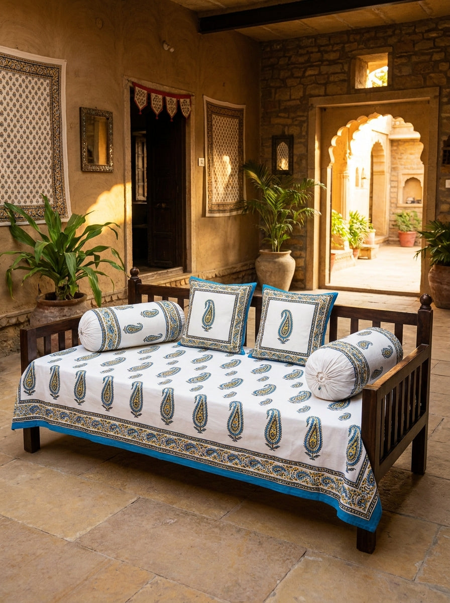 Diwan Set