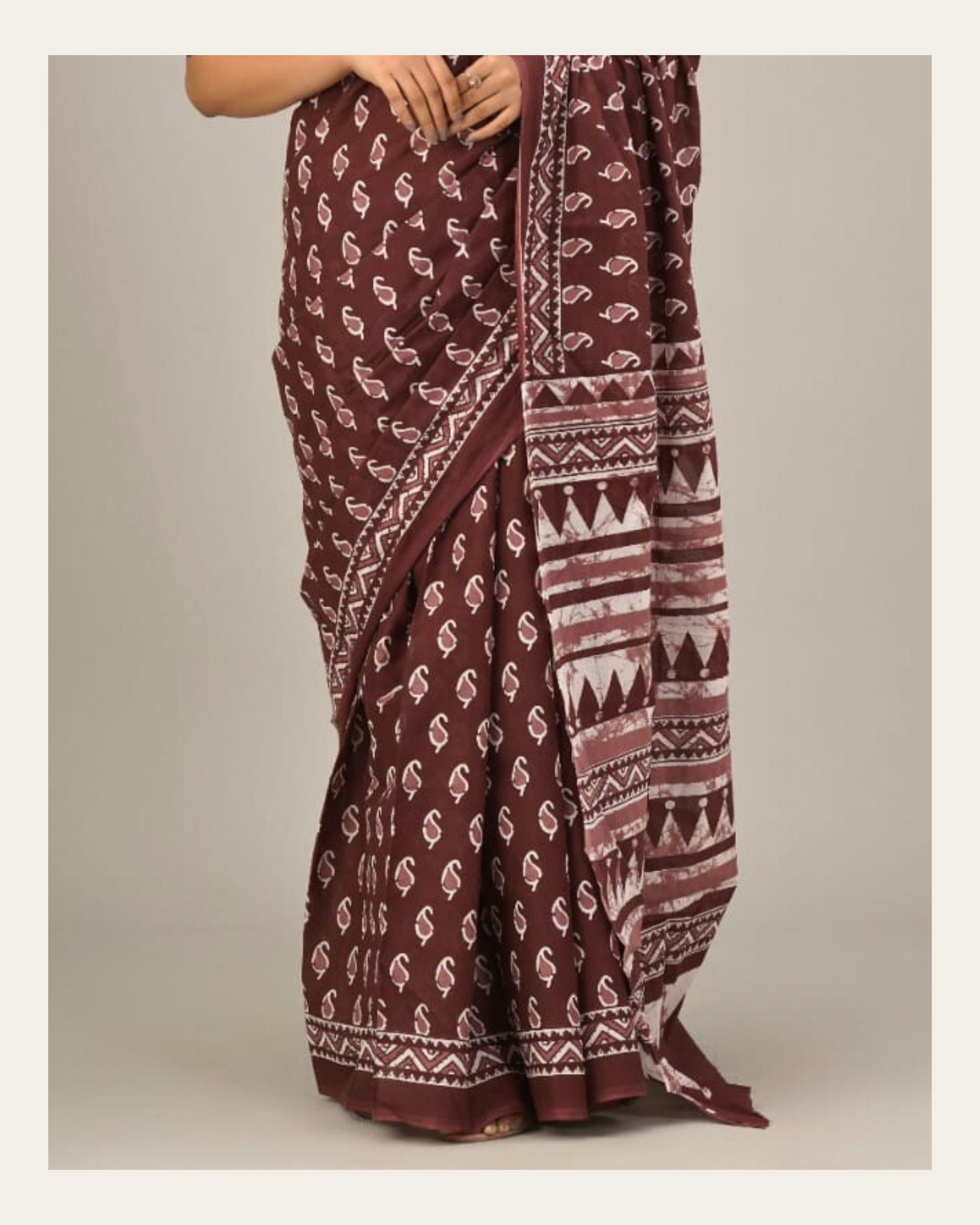 Patra Rekha Pure Cotton Bagru Print Saree-Maroon Patra