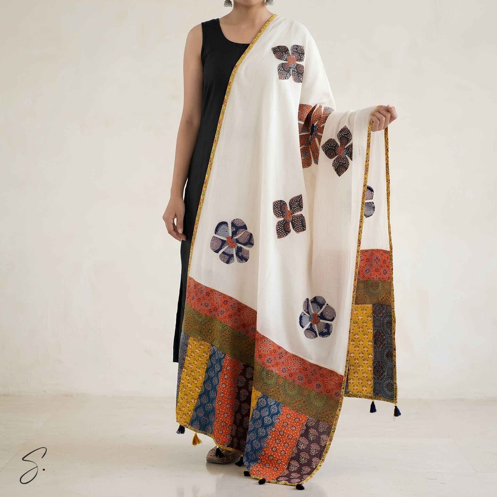 The Heritage Odhani