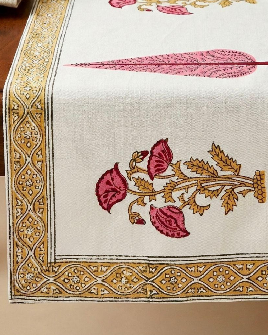 Gulabi Tile | Jute Table Runner 6 seater