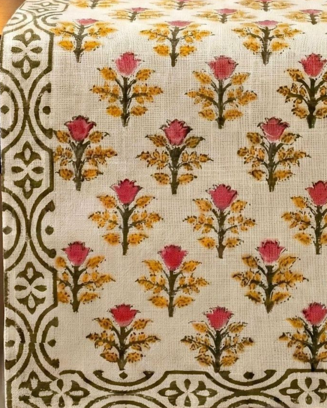 Laal Buta | Jute Table Runner 6 seater