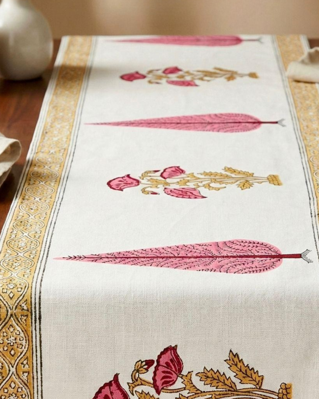 Gulabi Tile | Jute Table Runner 6 seater